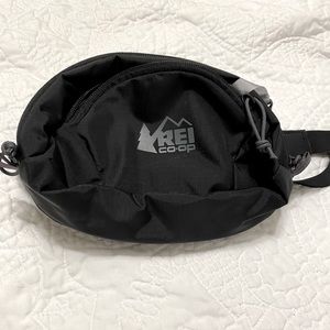 REI accessory bag
